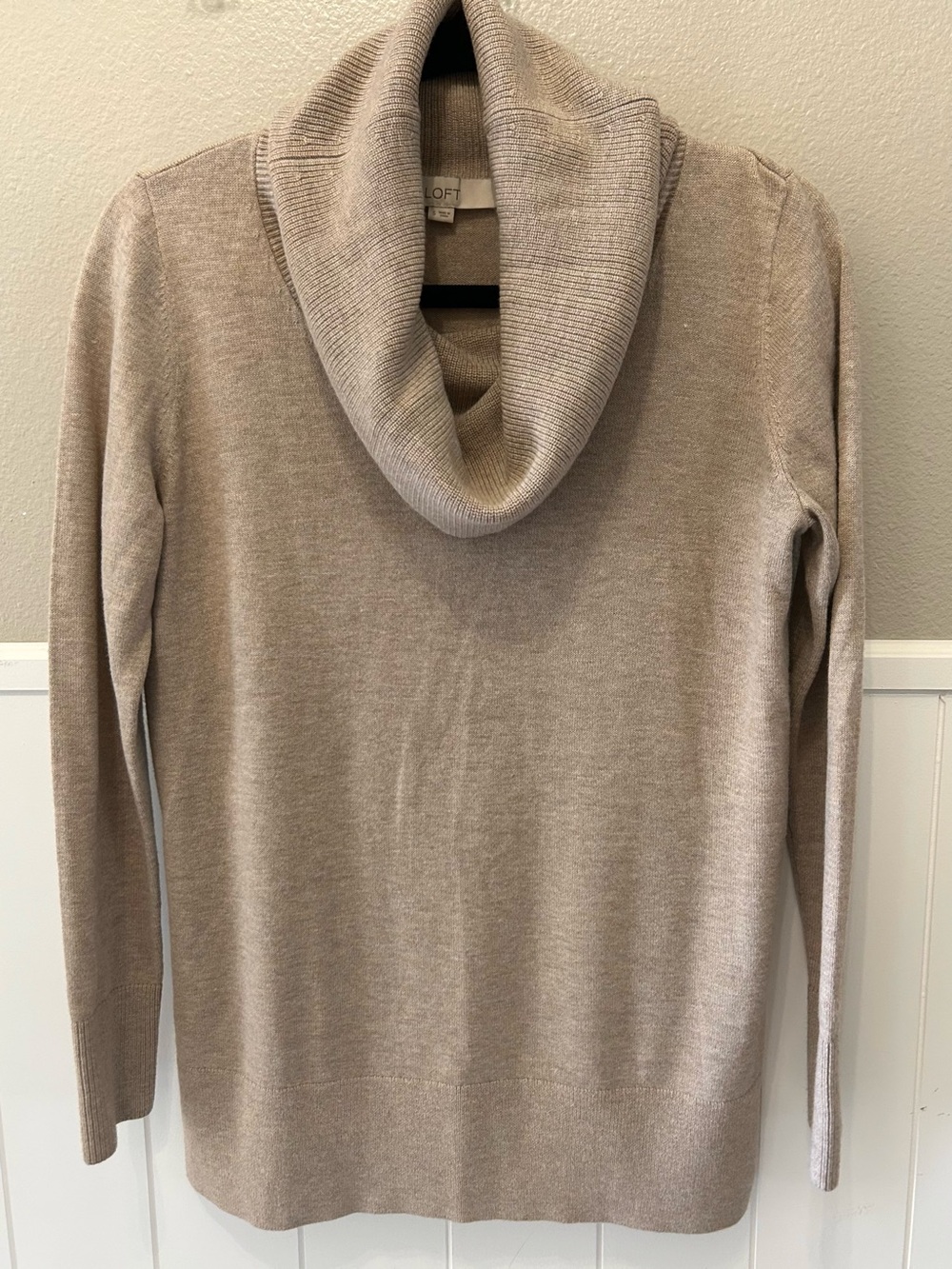 LOFT Soft Beige Oatmeal Classic Relaxed Chunky Turtleneck Long Sleeve Sweater S